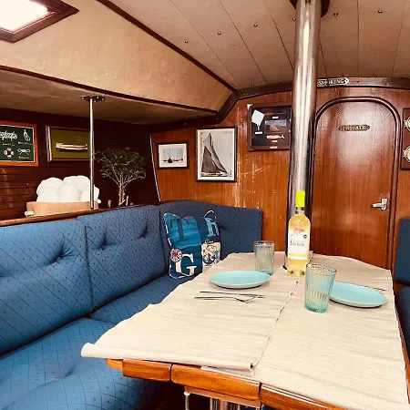 Nortada Boat Escape Lisboa