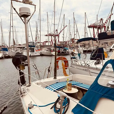 Nortada Boat Escape * Lissabon