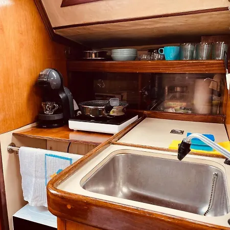 Nortada Boat Escape 보트호텔 리스본