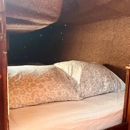 Nortada Boat Escape Ботель *